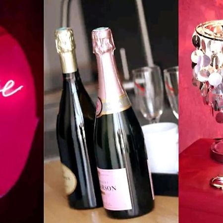 Appartement Balneo Et Sauna Prives The Red Room モーギオ エクステリア 写真
