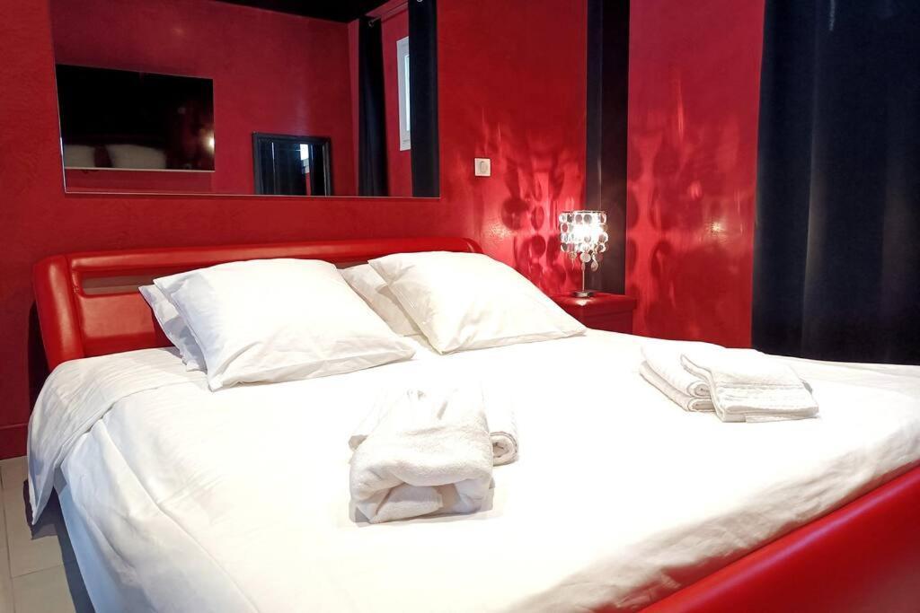 Appartement Balneo Et Sauna Prives The Red Room モーギオ エクステリア 写真