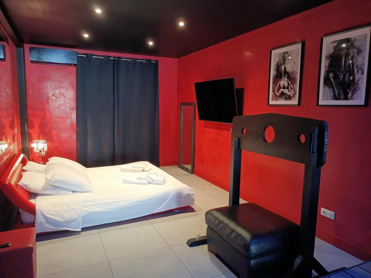 Appartement Balneo Et Sauna Prives The Red Room モーギオ エクステリア 写真